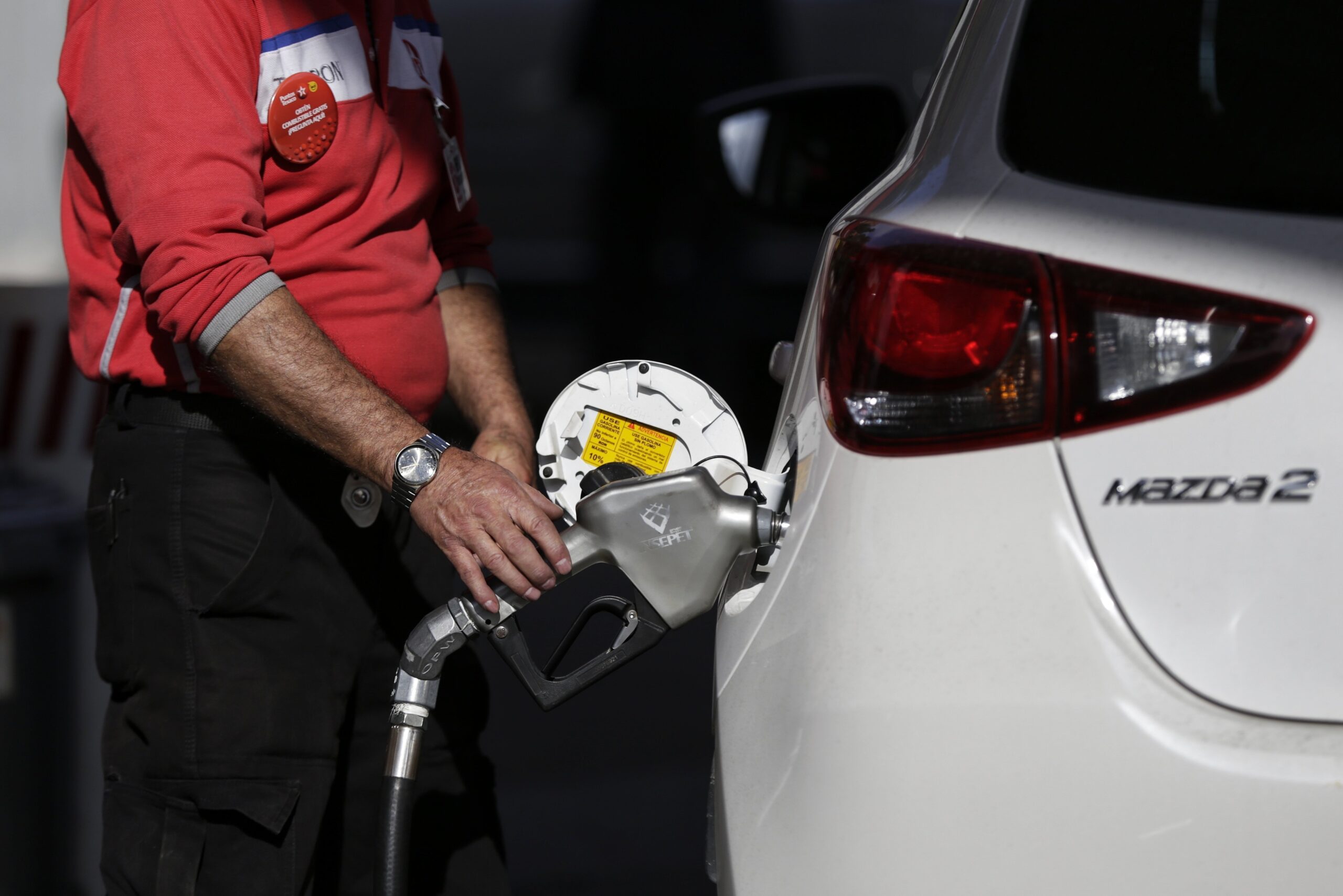 Así afecta el alza en valor de la gasolina a los hogares en Colombia