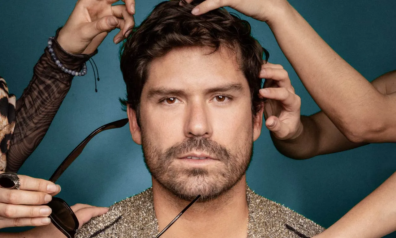 El cantante Samper ficha con Gaira Música Local, el sello discográfico ...